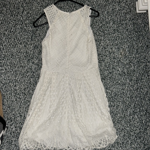 White lacy dress - Picture 2 of 2